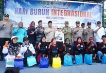 Kodaeral IV Dampingi Walikota Batam Peringati Hari Buruh