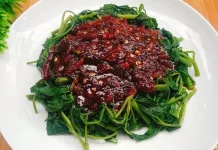 Rujak Kangkung, Sensasi Segar Pedas yang Menggugah Selera