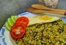 Nasi Goreng Daun Mengkudu, Menu Sederhana dengan Aroma Khas