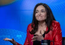Sheryl Sandberg Dorong Generasi Z Berani Ambil Risiko Karier