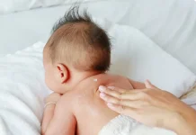 Kulit Bayi Rentan Iritasi, Begini Cara Tepat Memilih Minyak Telon