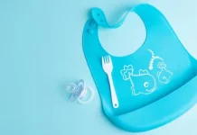 Jangan Asal Cuci, Ini Cara Membersihkan Celemek Bayi Silikon yang Benar