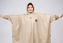 Cuaca Tak Menentu, Mending Sedia Poncho atau setelan jas di Motor sebelum Hujan?