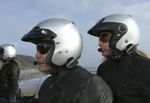 Susah Dengar Partner Pas Motoran? Coba Pakai Intercom