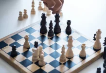 FIDE Skors Rusia hingga 3 Tahun karena Gelar Turnamen Catur di Wilayah Ukraina