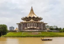 [Hoaks] Bahasa Indonesia Resmi Jadi Bahasa Resmi Sabah-Sarawak