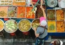 Waspadai Ragam Makanan Penyebab Tipes