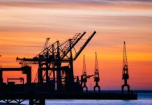 Minyak Dunia Naik, Pasar Cermati Pembicaraan AS-Iran