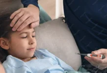 Pantau Suhu Tubuh Anak Secara Berkala
