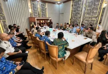 Pemkab Karimun Kaji Kemudahan Administrasi untuk PMI