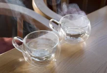 Rahasia Sehat Minum Air Hangat Pagi Hari