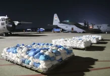 Dua Hercules TNI AU Kirim 27 Ton Bantuan untuk Korban Gempa NTT