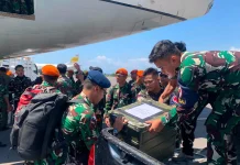TNI AU Kerahkan Tim Nakes Bantu Korban Bencana di Nusa Tenggara Timur