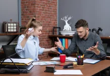 Kapan Harus Bertahan dan Kapan Harus Pergi dari Teman Toxic?