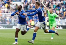 Maitland-Niles Selamatkan Everton dari Kekalahan Lawan MU