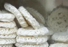 Renyahnya Kerupuk dalam Kebiasaan Makan Orang Indonesia