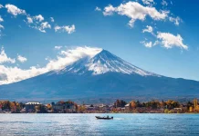 Musim Pendakian Gunung Fuji Berakhir, Diwarnai Longsor