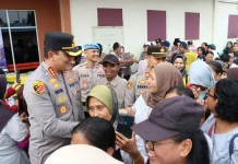 Polda Kepri dan Polresta Barelang Salurkan Beras Untuk 500 Karyawan PT Ghimli