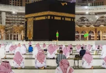 Lindungi 200.000 Jemaah Tiap Bulan, Kemenhaj Tegaskan Travel Wajib Berizin