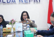 Call Center 110 Jadi Kanal Cepat Masyarakat Menghubungi Polisi di Kepri