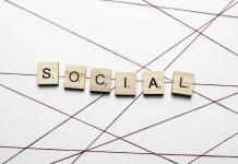 Kenapa Netizen Sekarang Suka Oversharing di Media Sosial?