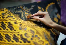 Mengenal Proses Pembuatan Batik dari Kain hingga Menjadi Karya Seni