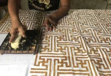 Membuat Batik dengan Teknik Cap, dari Motif hingga Pewarnaan