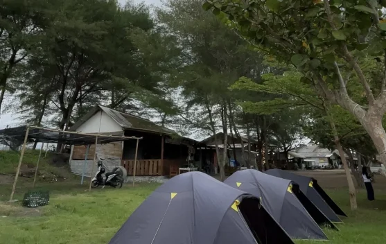 Serunya Camping di Laguna Pantai Glagah Yogyakarta