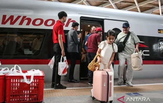 [Hoaks] Utang Whoosh Bakal Lunas dalam Dua Bulan Pakai Danantara