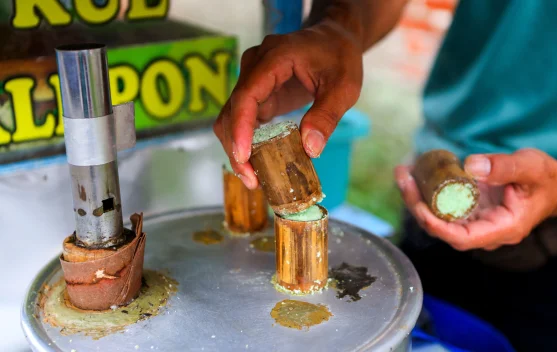 Kue Putu, Jajanan Tadisional yang Penuh Kenangan