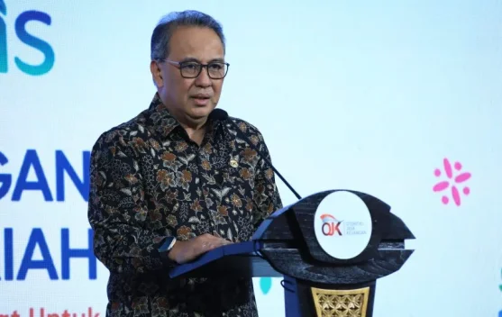 OJK Ingatkan Generasi Muda Tak Terjebak FOMO dan FOPO