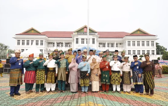 Bupati Karimun Ajak Masyarakat Rawat Persatuan dan Budaya Lokal - RRI.co.id