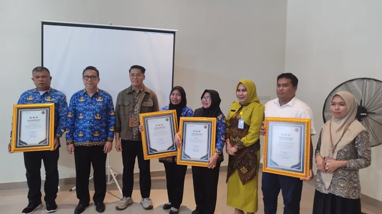 RRI.co.id - Empat FKTP di Baubau Terima Penghargaan BPJS Kesehatan
