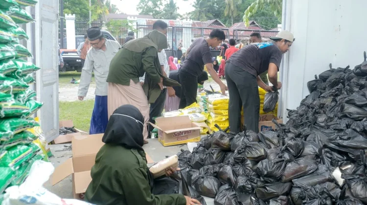 Pemkab Buteng Salurkan 1.000 Paket Sembako Subsidi