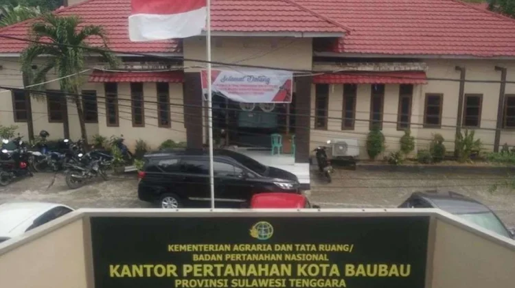 Kantah Baubau Prioritaskan Pelayanan meski Melebihi Jam Kerja