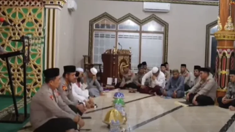 Peringatan Nuzulul Qur’an Polres Baubau Perkuat Iman Personel
