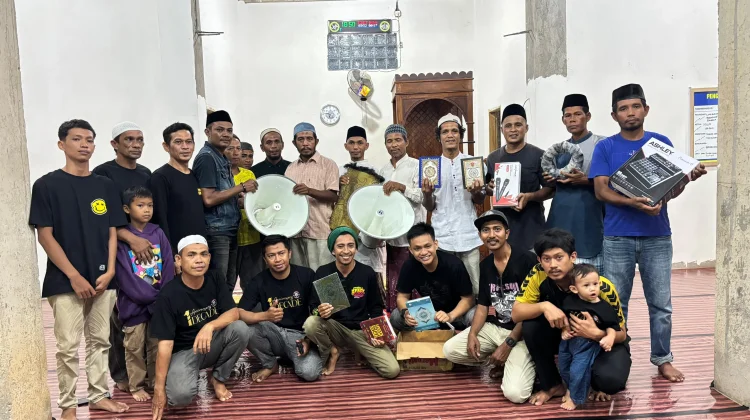 Baubau Scooter Club Tebar Kebaikan Ramadan untuk Masjid