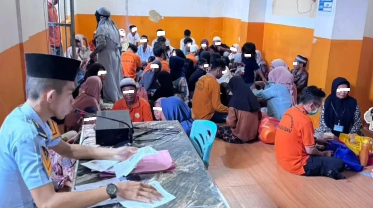 Layanan Open House Idulfitri Ribuan Pengunjung Padati Lapas Baubau
