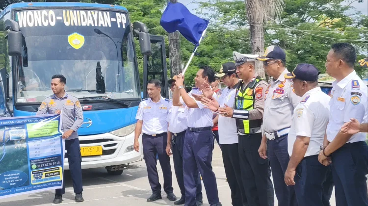 Bus Wisata Gratis Lebaran di Baubau, Layani Warga ke Destinasi Favorit Selama 3 Hari