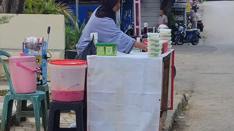 Balai POM Baubau Uji 680 Sampel takjil Sepanjang Ramadan 1447 H