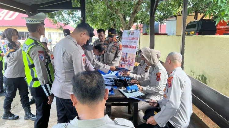 Dokkes Goes Office Pastikan Kesehatan Personel Polres Baubau Prima