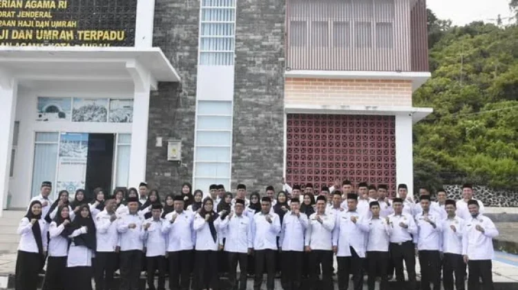 Kepala Kemenag Baubau Tekankan Peningkatan Kinerja dan Kolaborasi