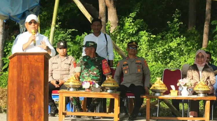 Bupati Buton Selatan Buka Turnamen Futsal Desa Lampanairi