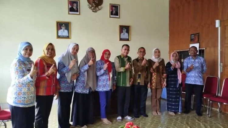 DPPKB Kolaka Timur Pelajari Pengelolaan Kampung KB di Baubau
