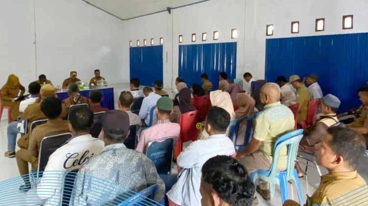 Bupati Buton Tengah Sosialisasikan Distribusi Beras SPHP di Lakudo