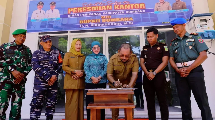 Bupati Bombana Resmikan Kantor Baru Dinas Perikanan