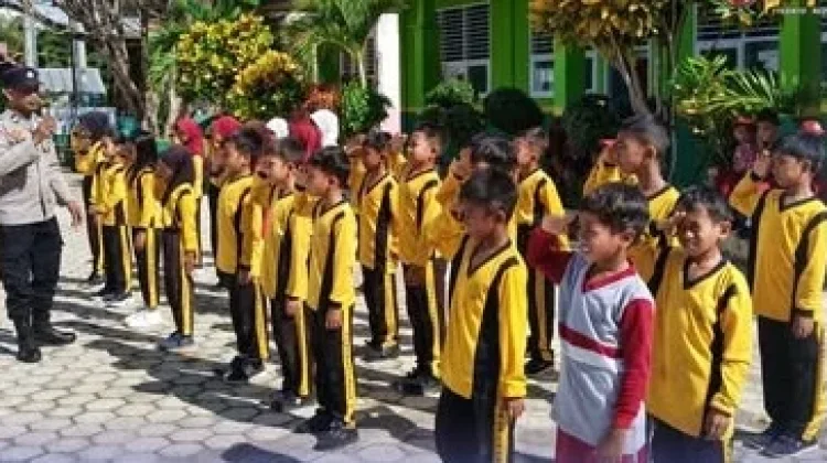 Polres Butur Bina Polisi Cilik di SD Negeri 1 Laangke