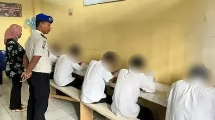 Warga Binaan Lapas Baubau Ikuti Ujian Kesetaraan Paket