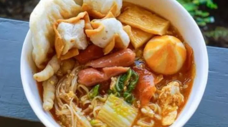 Bahaya Seblak Berlebihan bagi Kesehatan Perempuan