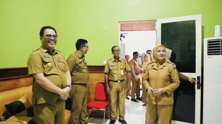 Hamsinah Bolu Tinjau Dinas Kominfo Baubau, Serap Aspirasi Pegawai